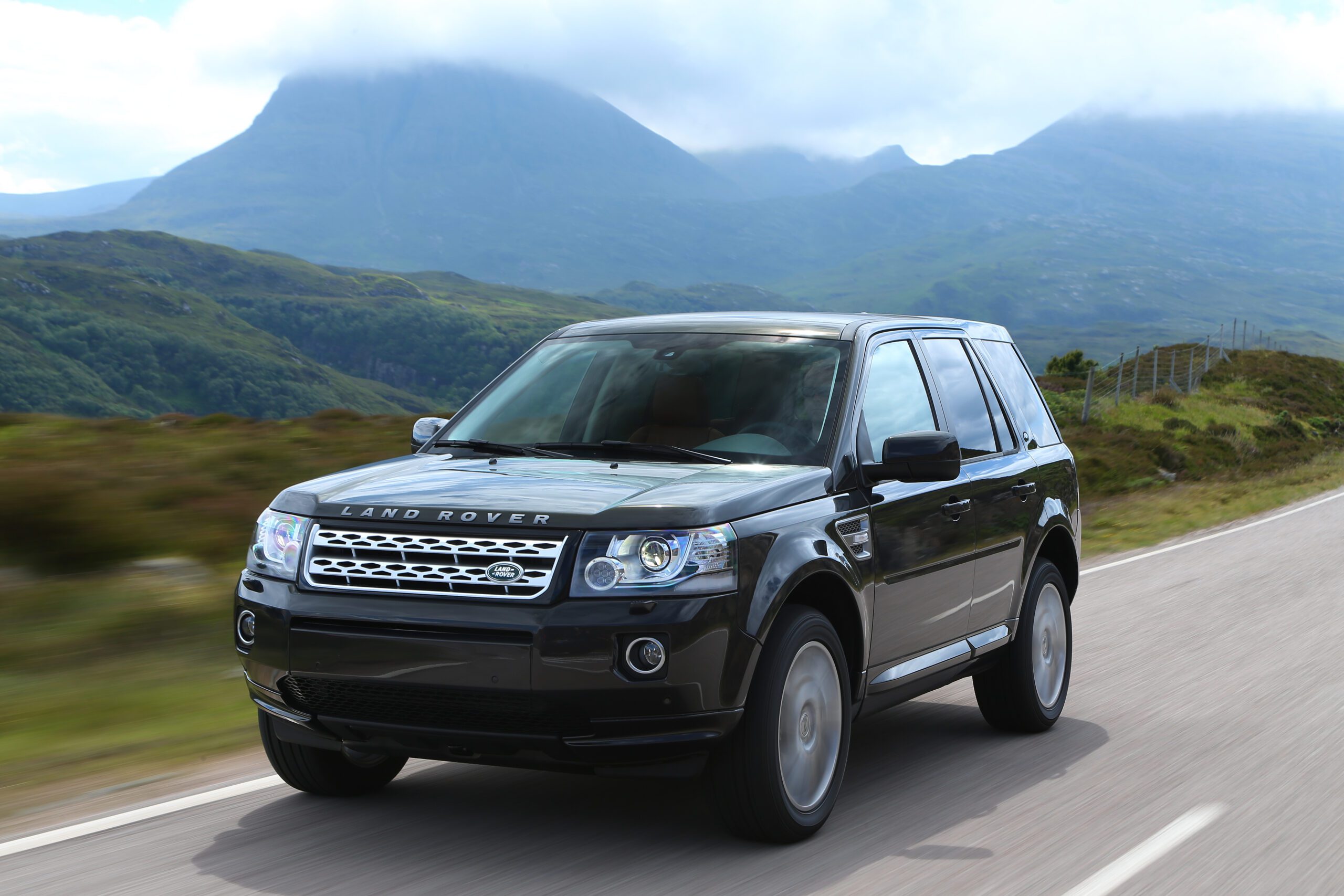 Freelander 2 Featured