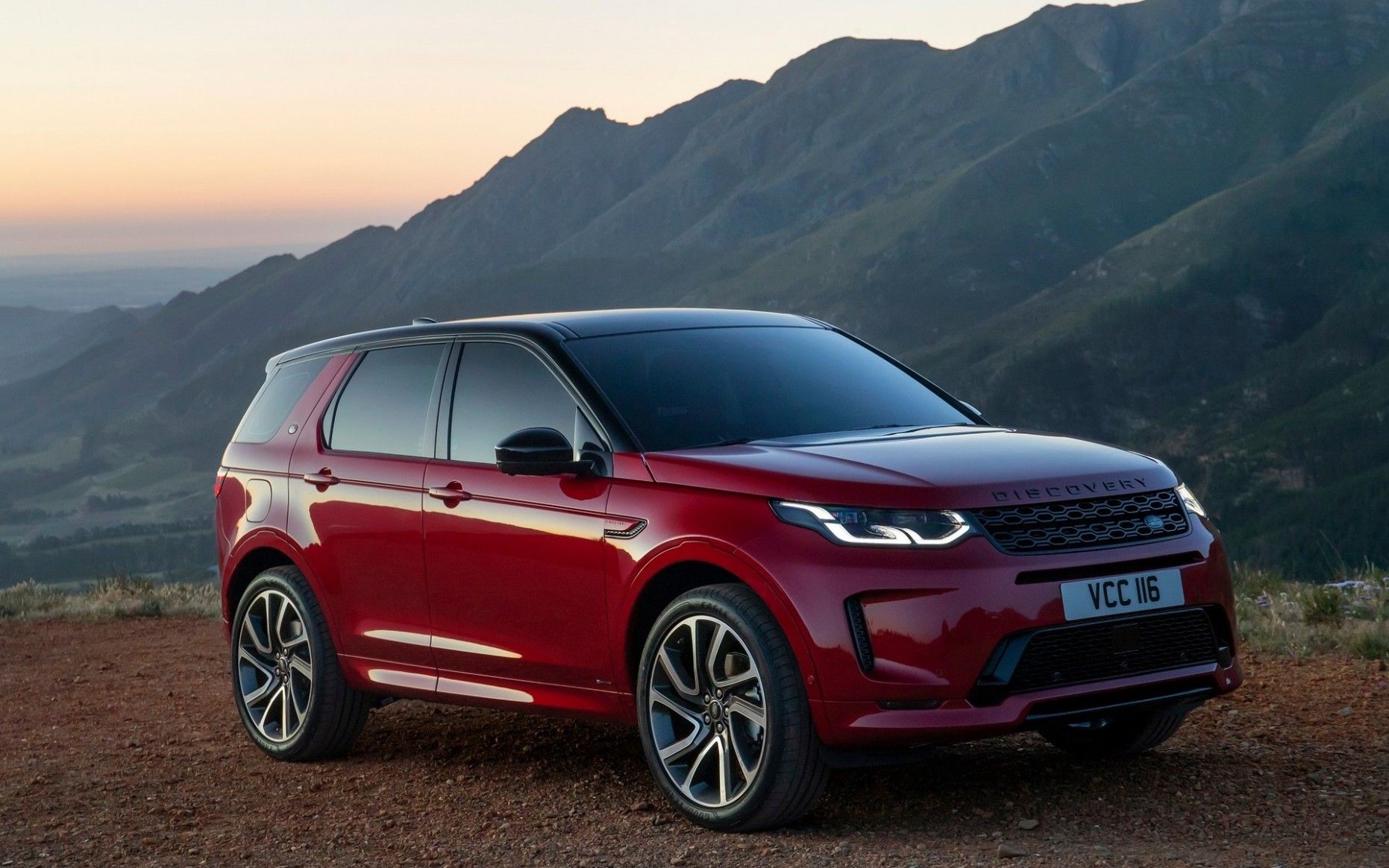 discovery sport mountains