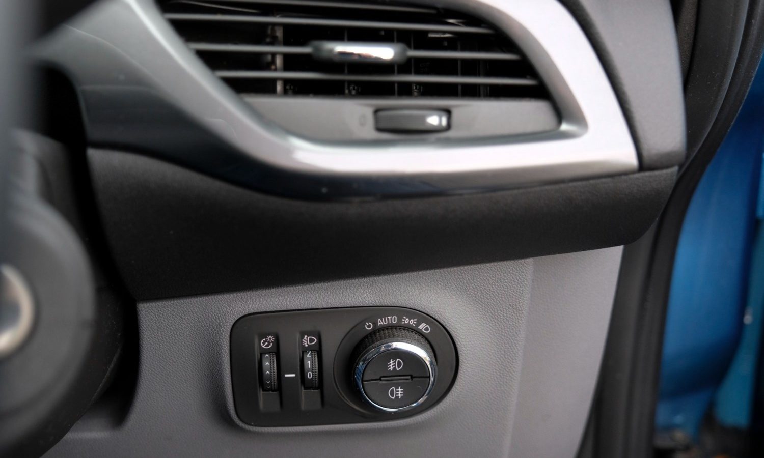 2018 Vauxhall Corsa 1.4 SE 5dr Auto for sale at Hofmanns