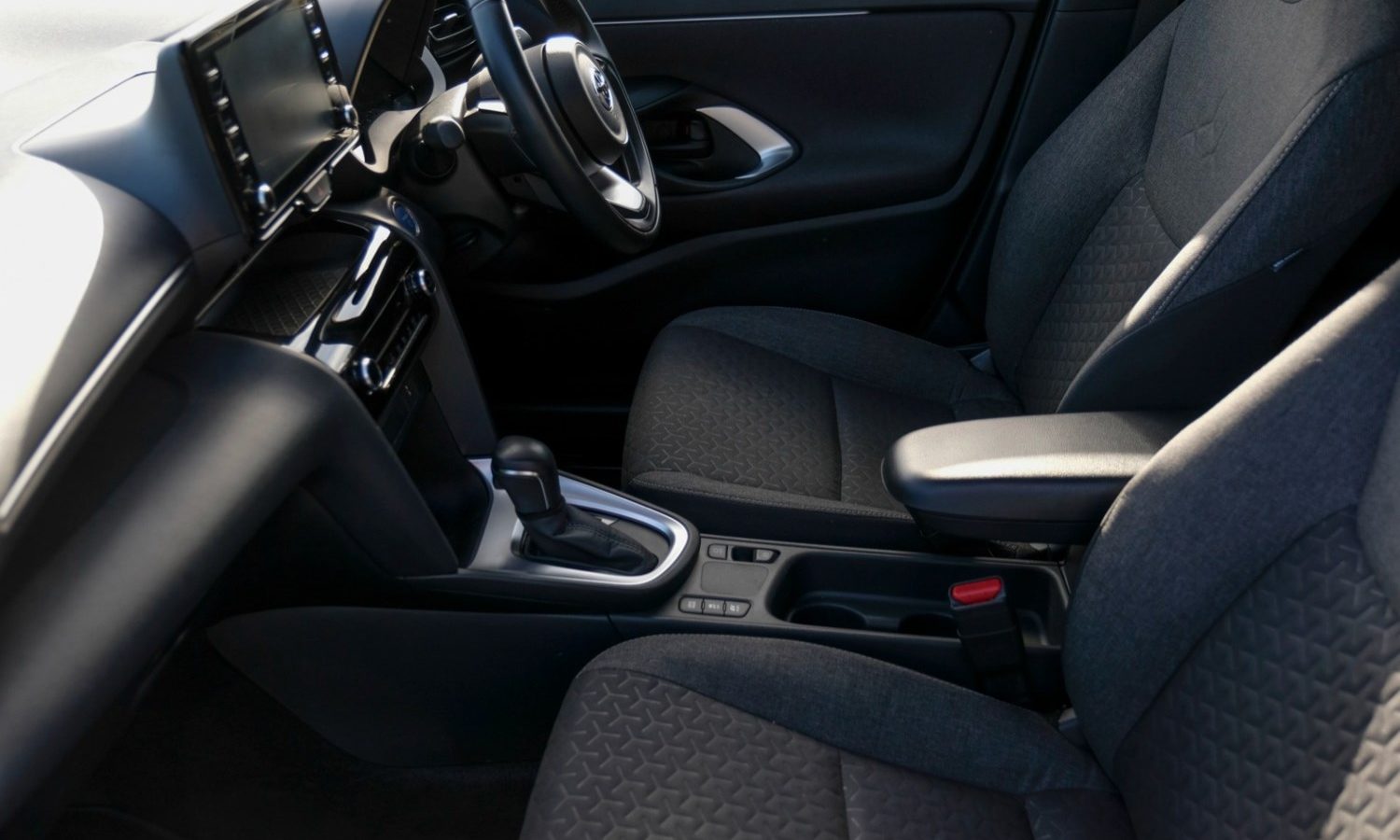 2024 Toyota Yaris Cross 1.5 Hybrid Design 5dr CVT for sale at Hofmanns