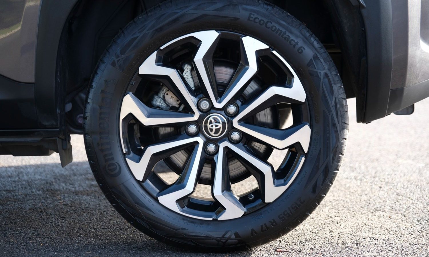 2024 Toyota Yaris Cross 1.5 Hybrid Design 5dr CVT for sale at Hofmanns