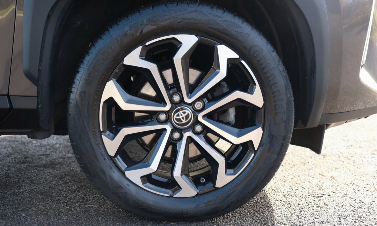 2024 Toyota Yaris Cross 1.5 Hybrid Design 5dr CVT for sale at Hofmanns