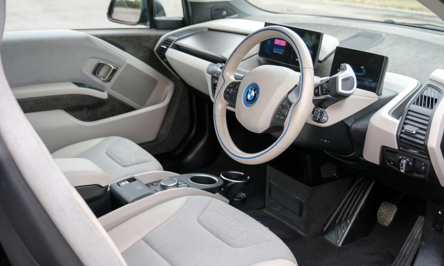 2018 BMW i3 135kW S Range Extender 33kWh 5dr Auto for sale at Hofmanns