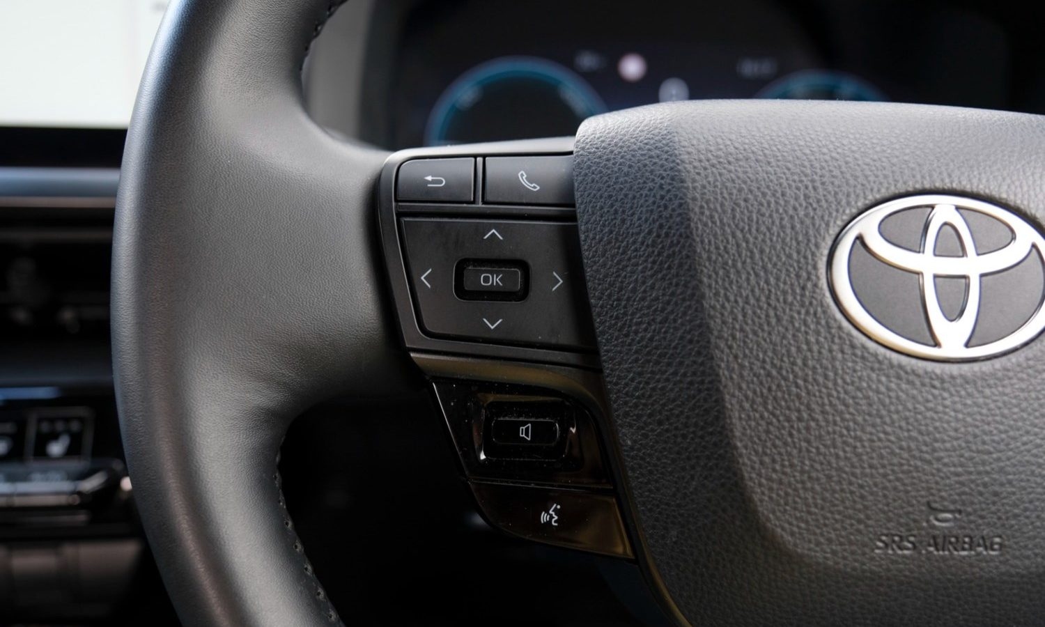 2024 Toyota C-HR 2.0 PHEV Design 5dr CVT for sale at Hofmanns