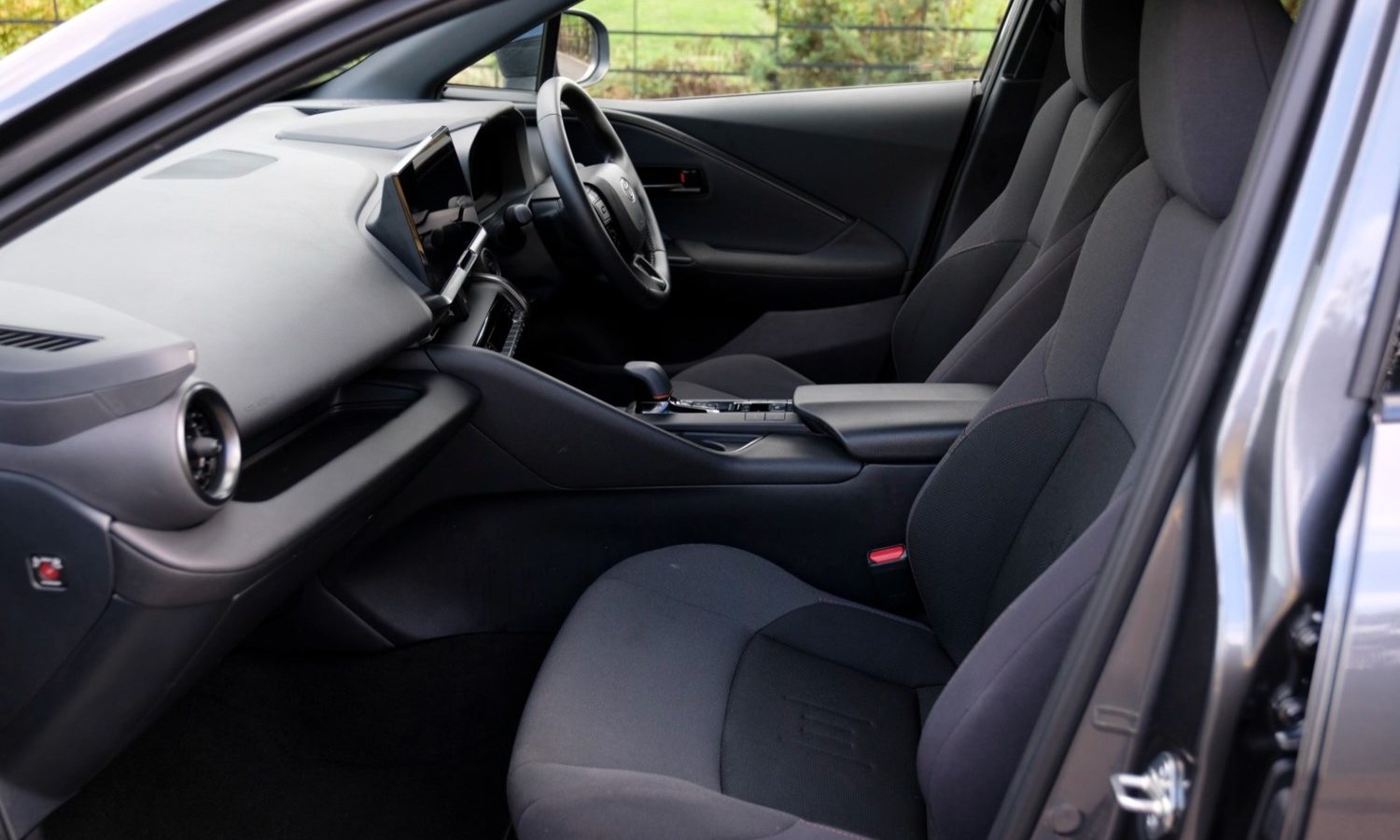 2024 Toyota C-HR 2.0 PHEV Design 5dr CVT for sale at Hofmanns