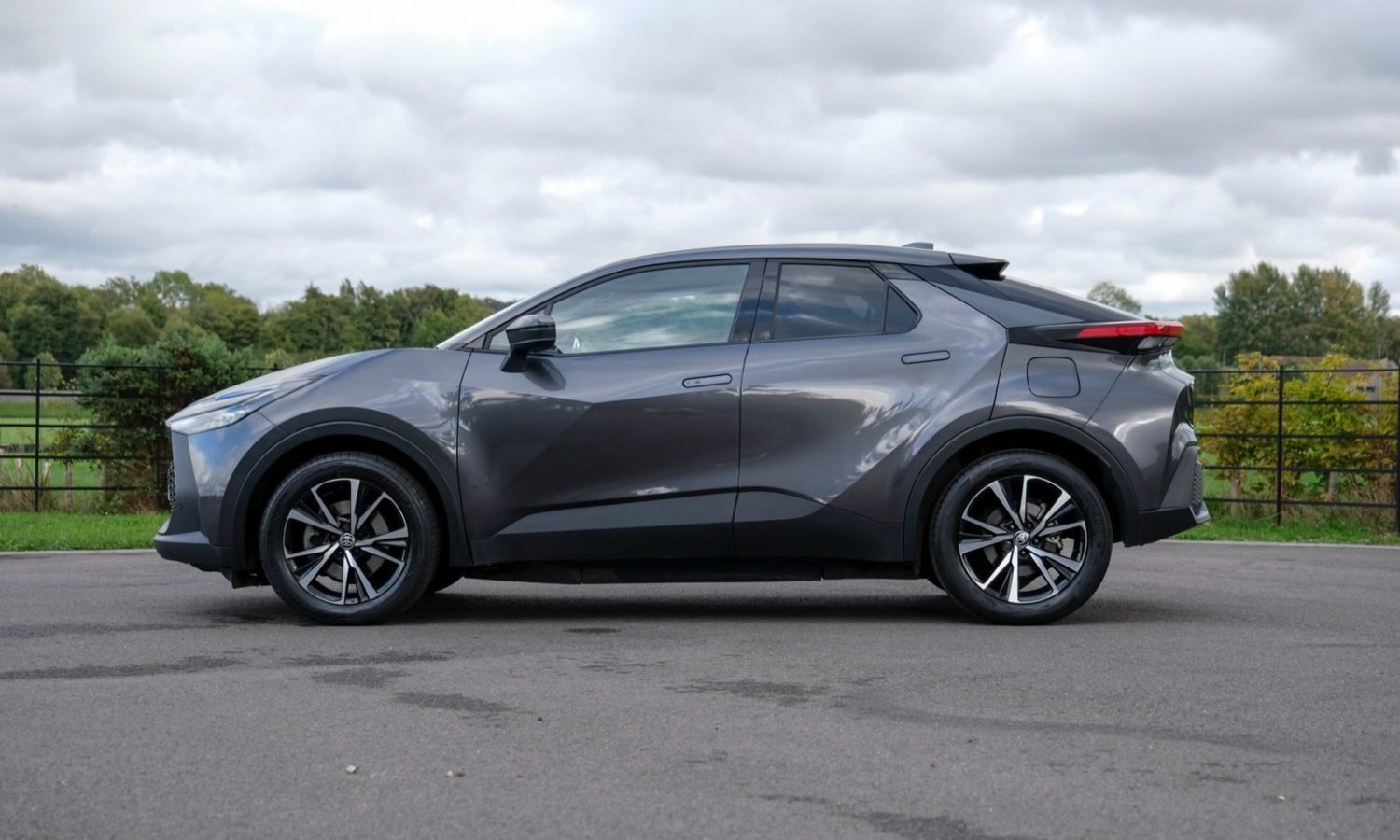 2024 Toyota C-HR 2.0 PHEV Design 5dr CVT for sale at Hofmanns