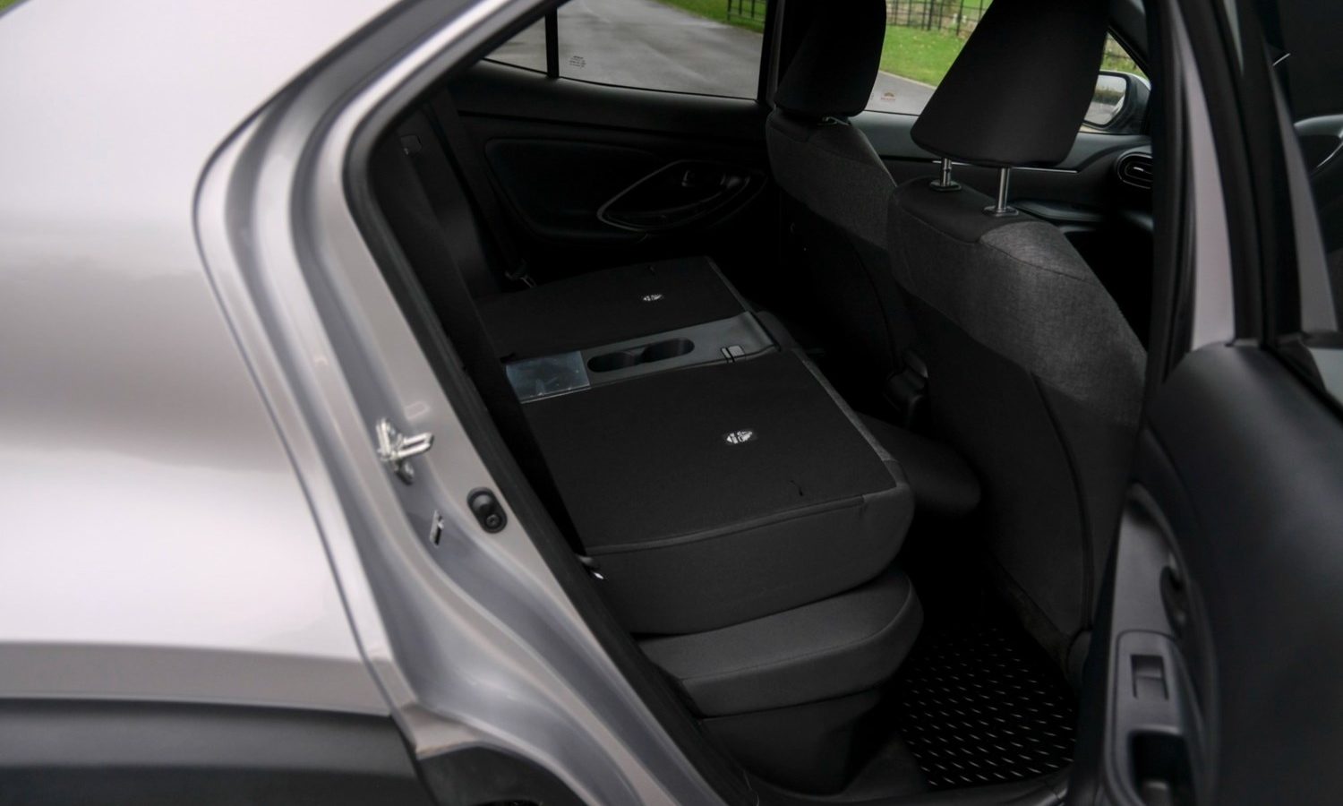 2023 Toyota Yaris Cross 1.5 Hybrid Design 5dr CVT for sale at Hofmanns