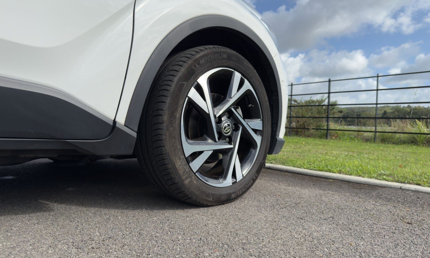 2022 Toyota C-HR 1.8 Hybrid Design 5dr CVT for sale at Hofmanns