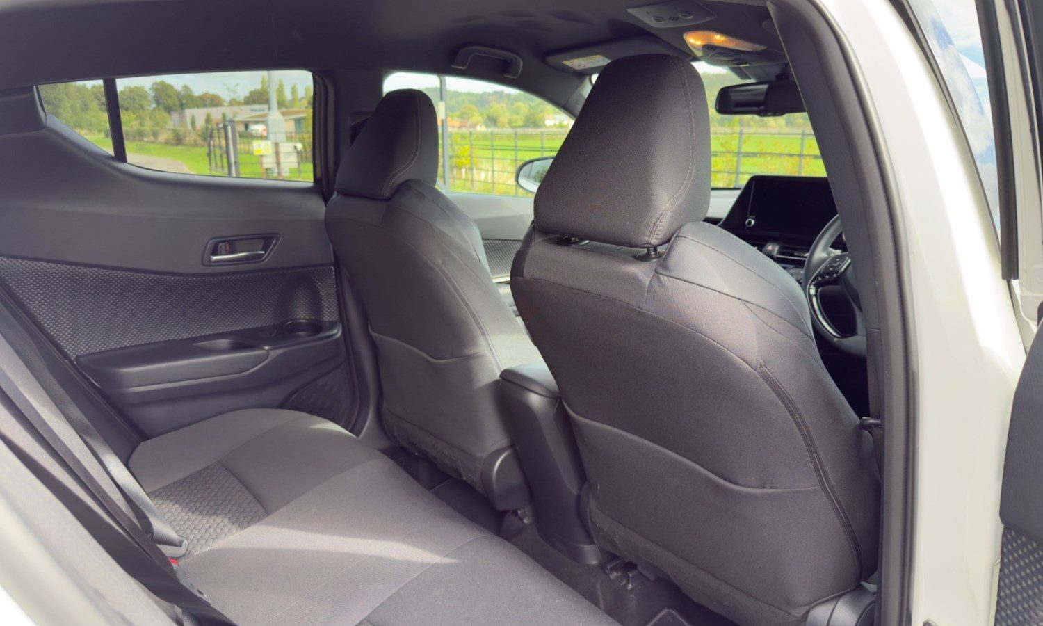 2022 Toyota C-HR 1.8 Hybrid Design 5dr CVT for sale at Hofmanns