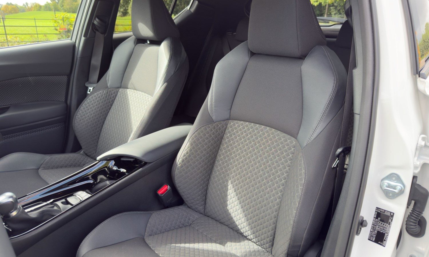 2022 Toyota C-HR 1.8 Hybrid Design 5dr CVT for sale at Hofmanns