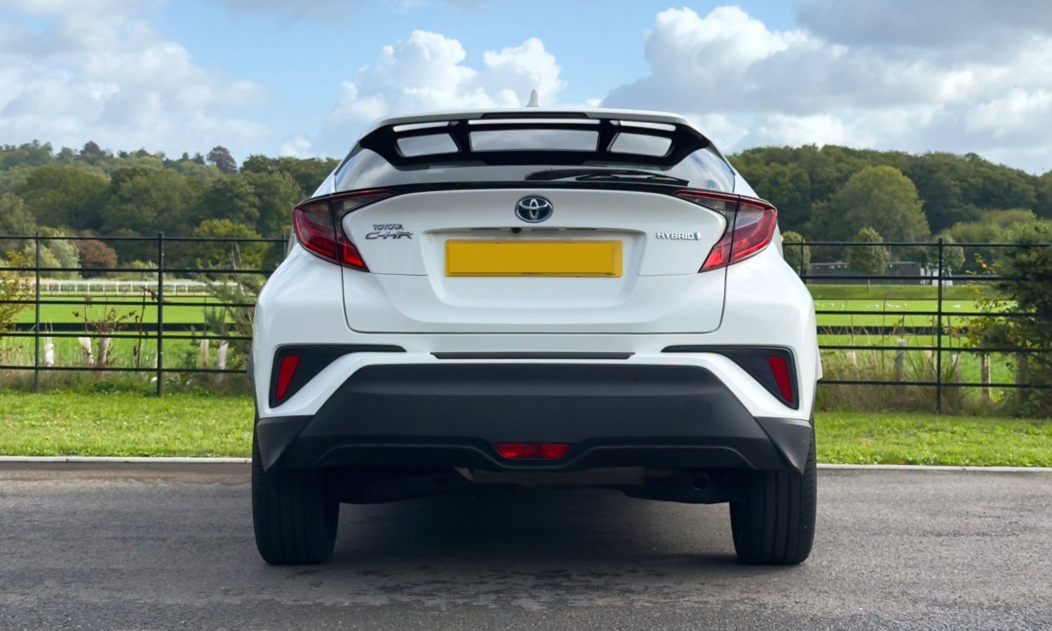 2022 Toyota C-HR 1.8 Hybrid Design 5dr CVT for sale at Hofmanns