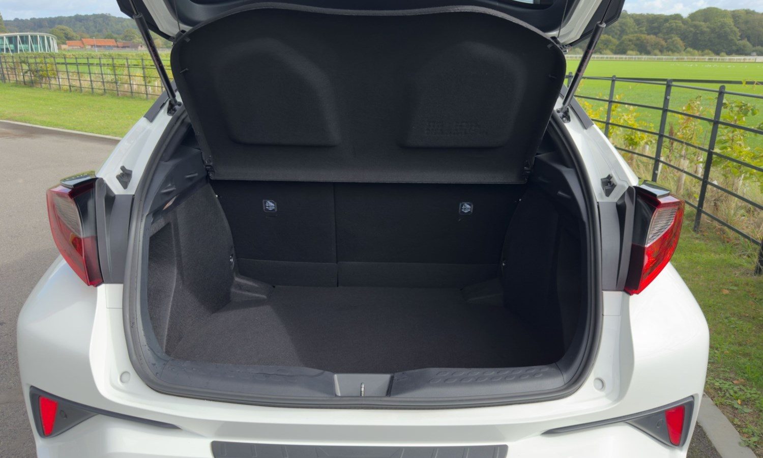 2022 Toyota C-HR 1.8 Hybrid Design 5dr CVT for sale at Hofmanns