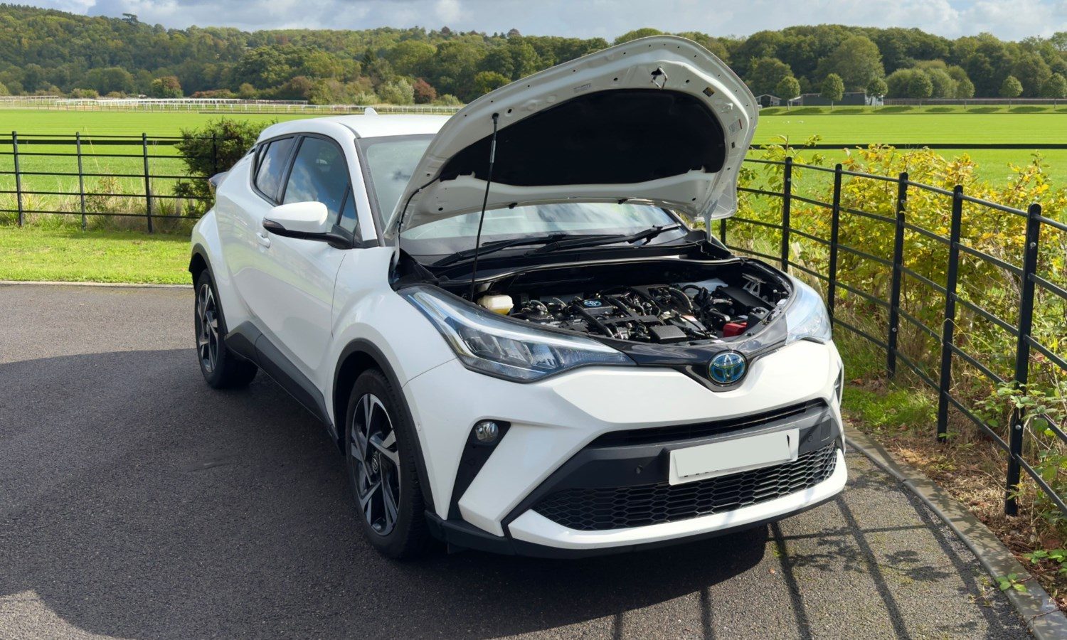 2022 Toyota C-HR 1.8 Hybrid Design 5dr CVT for sale at Hofmanns
