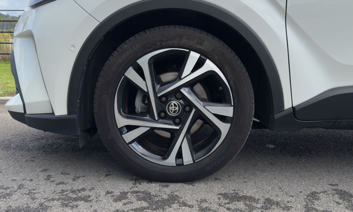 2022 Toyota C-HR 1.8 Hybrid Design 5dr CVT for sale at Hofmanns