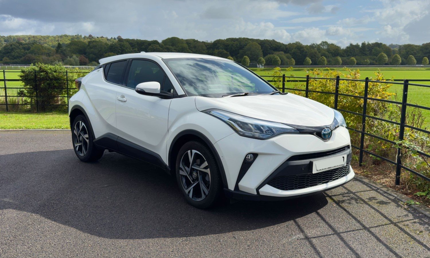2022 Toyota C-HR 1.8 Hybrid Design 5dr CVT for sale at Hofmanns