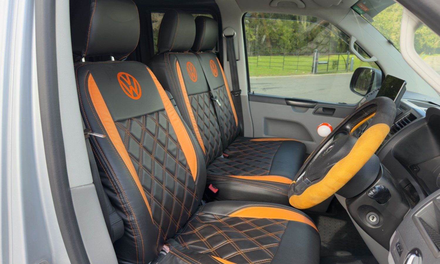 2015 Volkswagen Transporter 2.0 TDI 102PS Highline Van for sale at Hofmanns