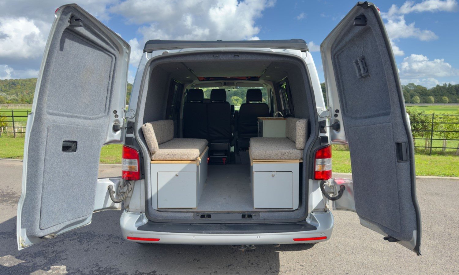 2015 Volkswagen Transporter 2.0 TDI 102PS Highline Van for sale at Hofmanns