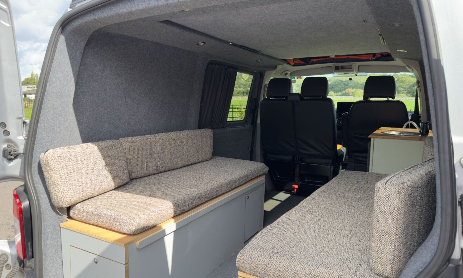 2015 Volkswagen Transporter 2.0 TDI 102PS Highline Van for sale at Hofmanns