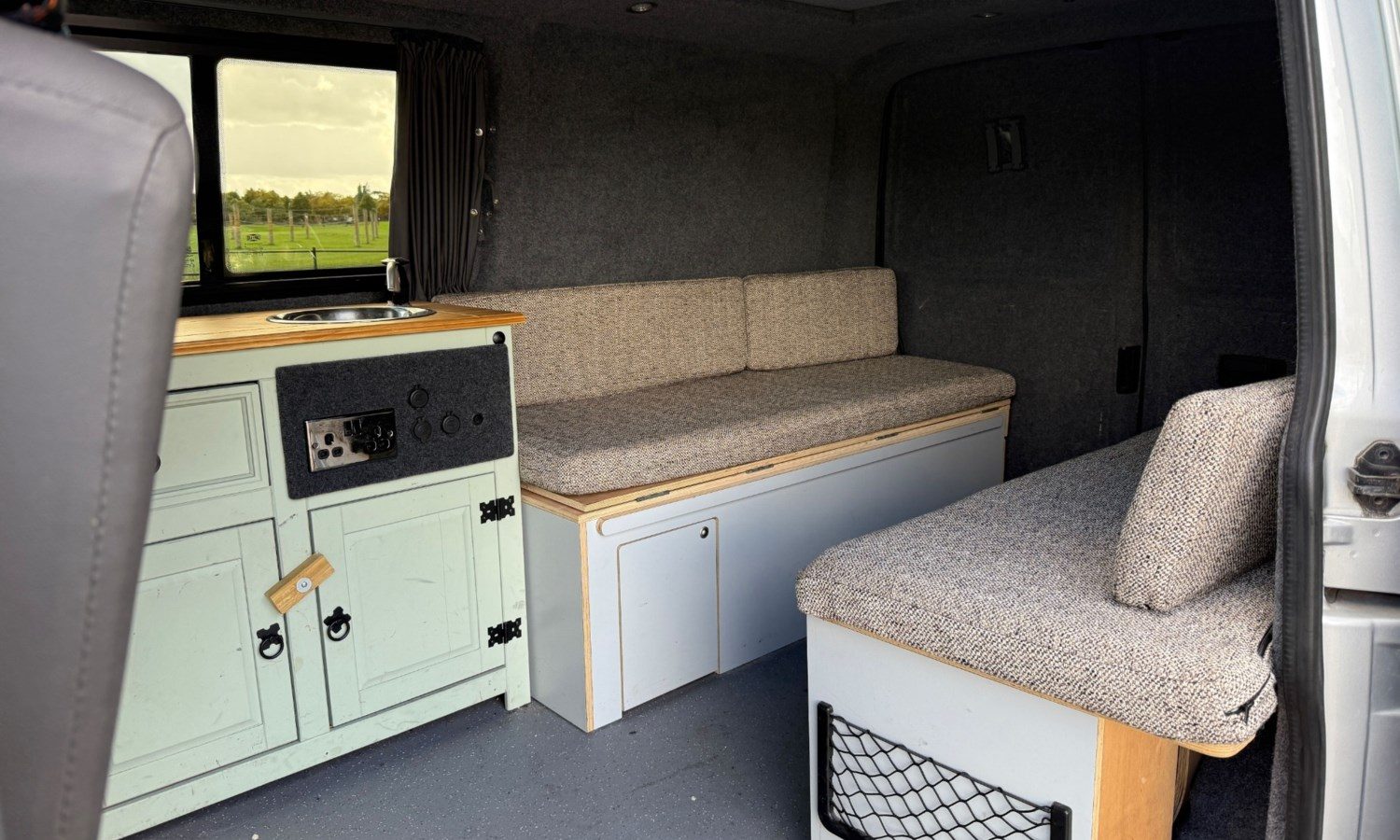 2015 Volkswagen Transporter 2.0 TDI 102PS Highline Van for sale at Hofmanns