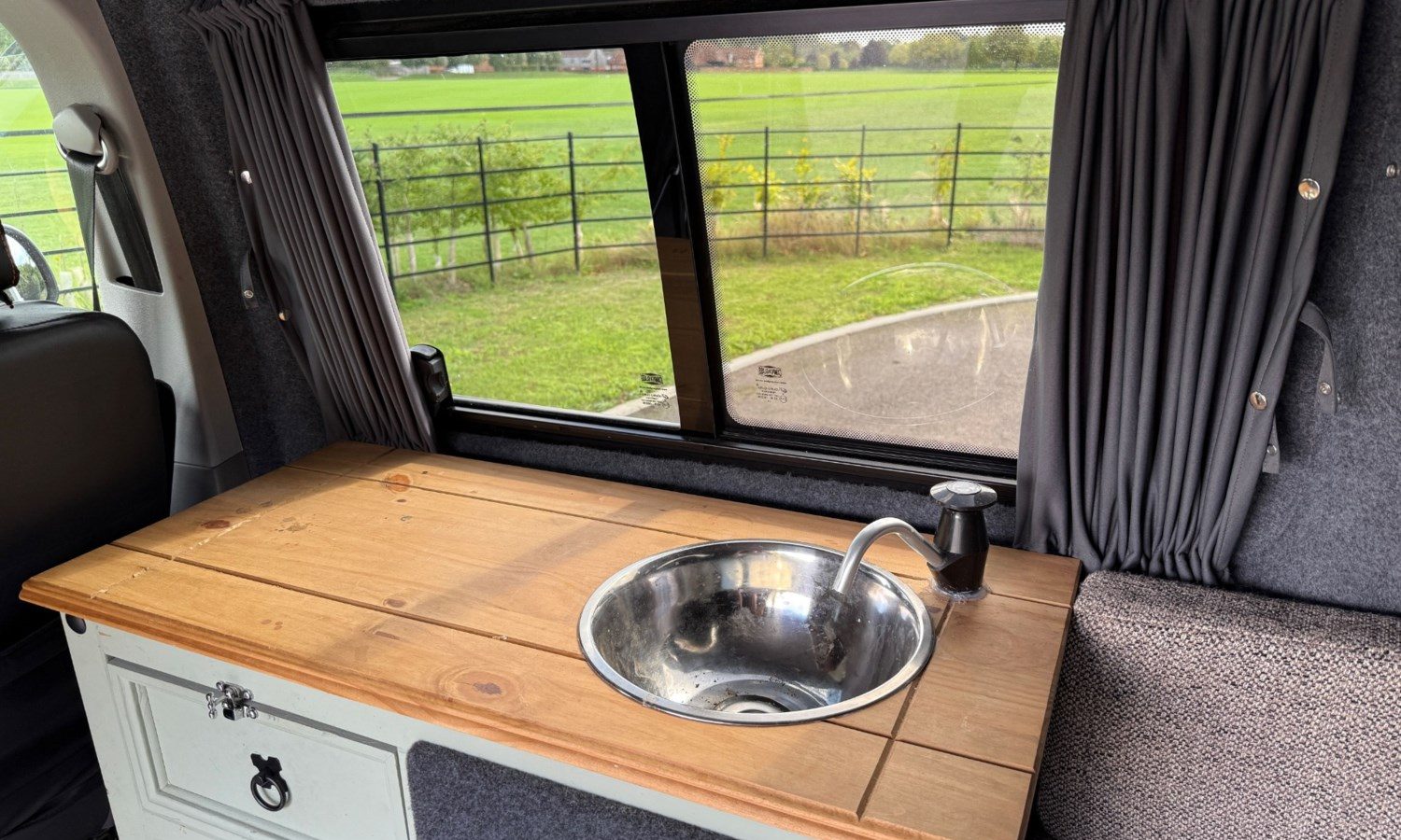 2015 Volkswagen Transporter 2.0 TDI 102PS Highline Van for sale at Hofmanns