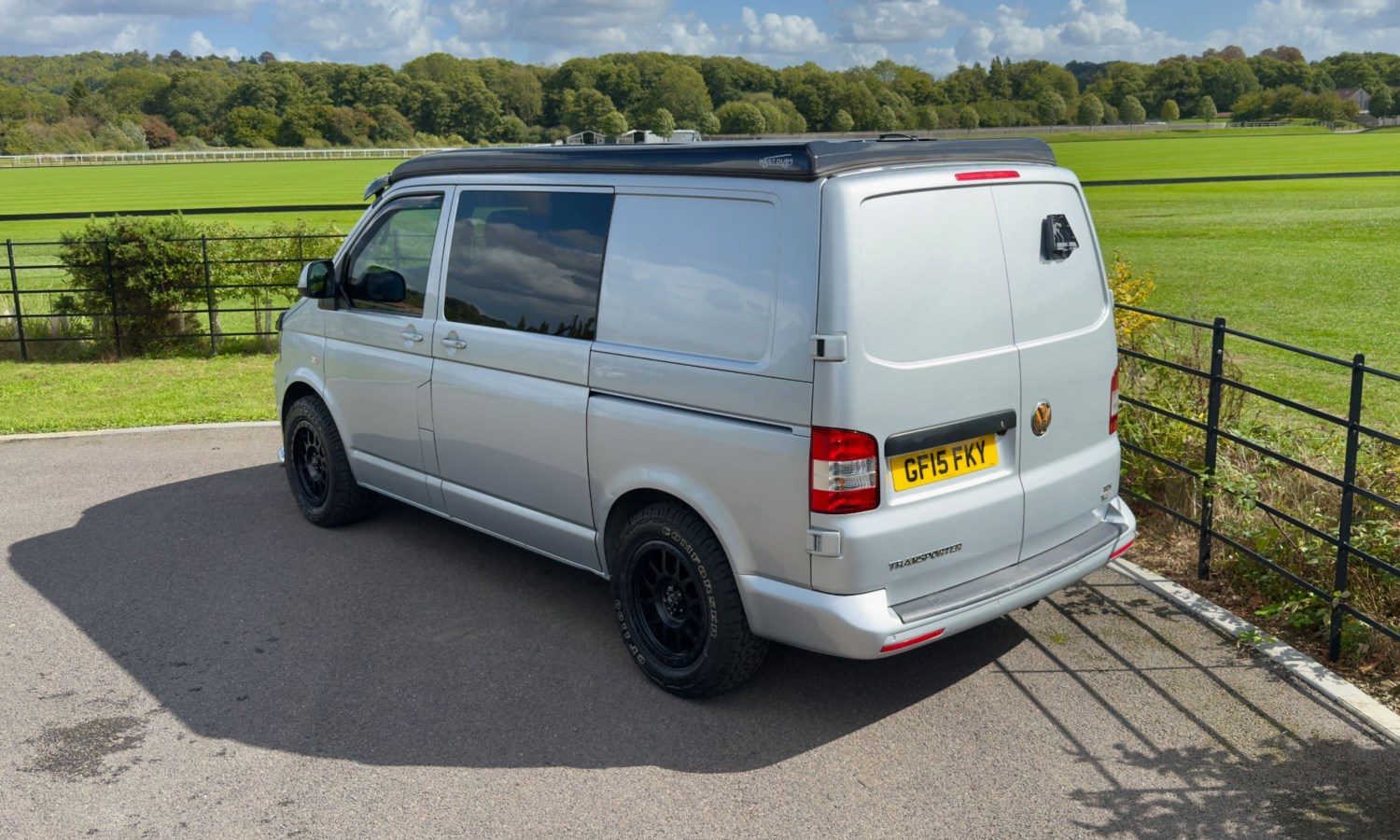 2015 Volkswagen Transporter 2.0 TDI 102PS Highline Van for sale at Hofmanns