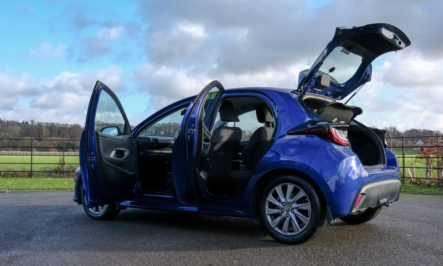 2022 Toyota Yaris 1.5 Hybrid Icon 5dr CVT for sale at Hofmanns