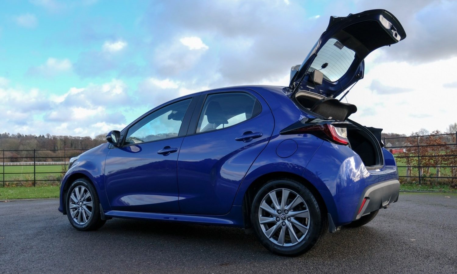 2022 Toyota Yaris 1.5 Hybrid Icon 5dr CVT for sale at Hofmanns