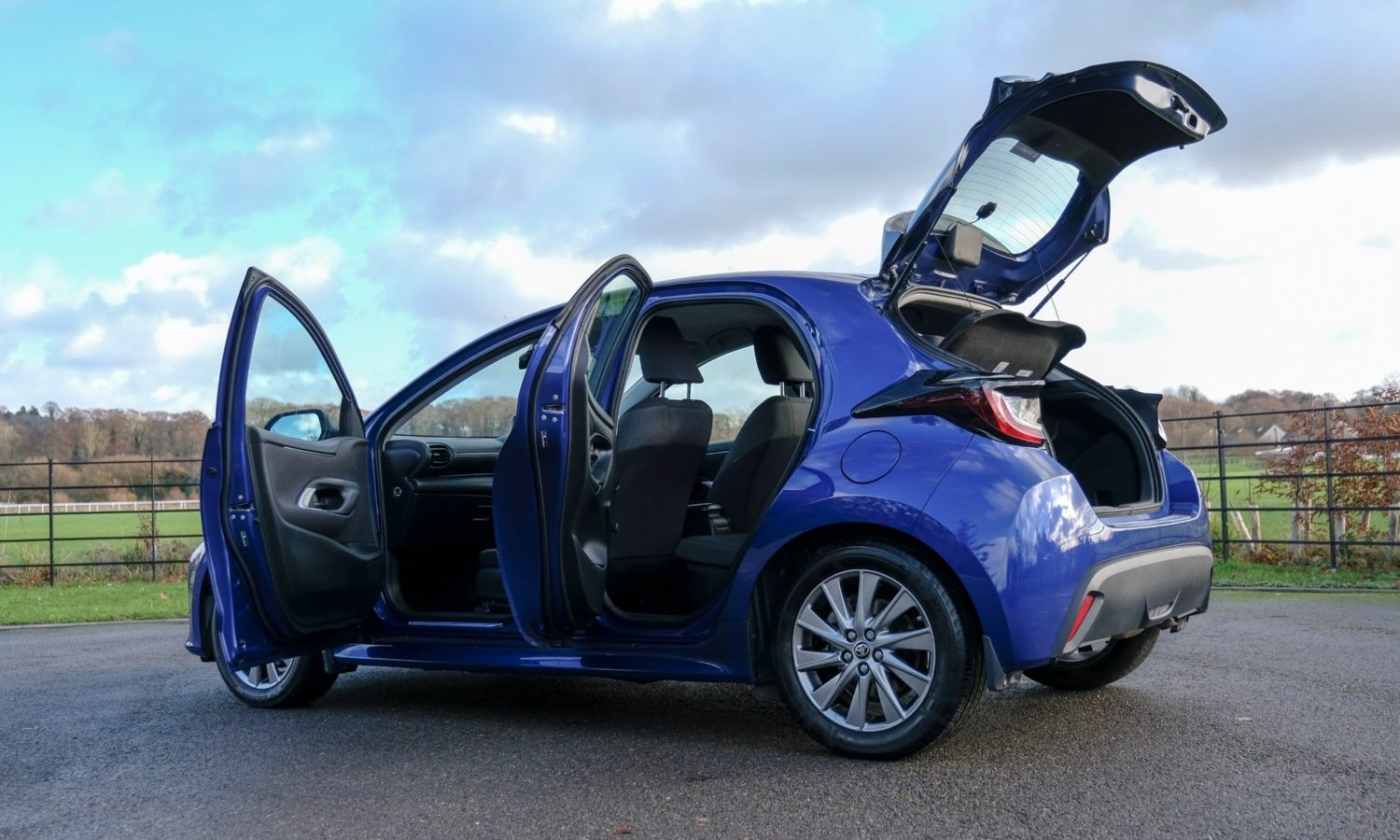 2022 Toyota Yaris 1.5 Hybrid Icon 5dr CVT for sale at Hofmanns