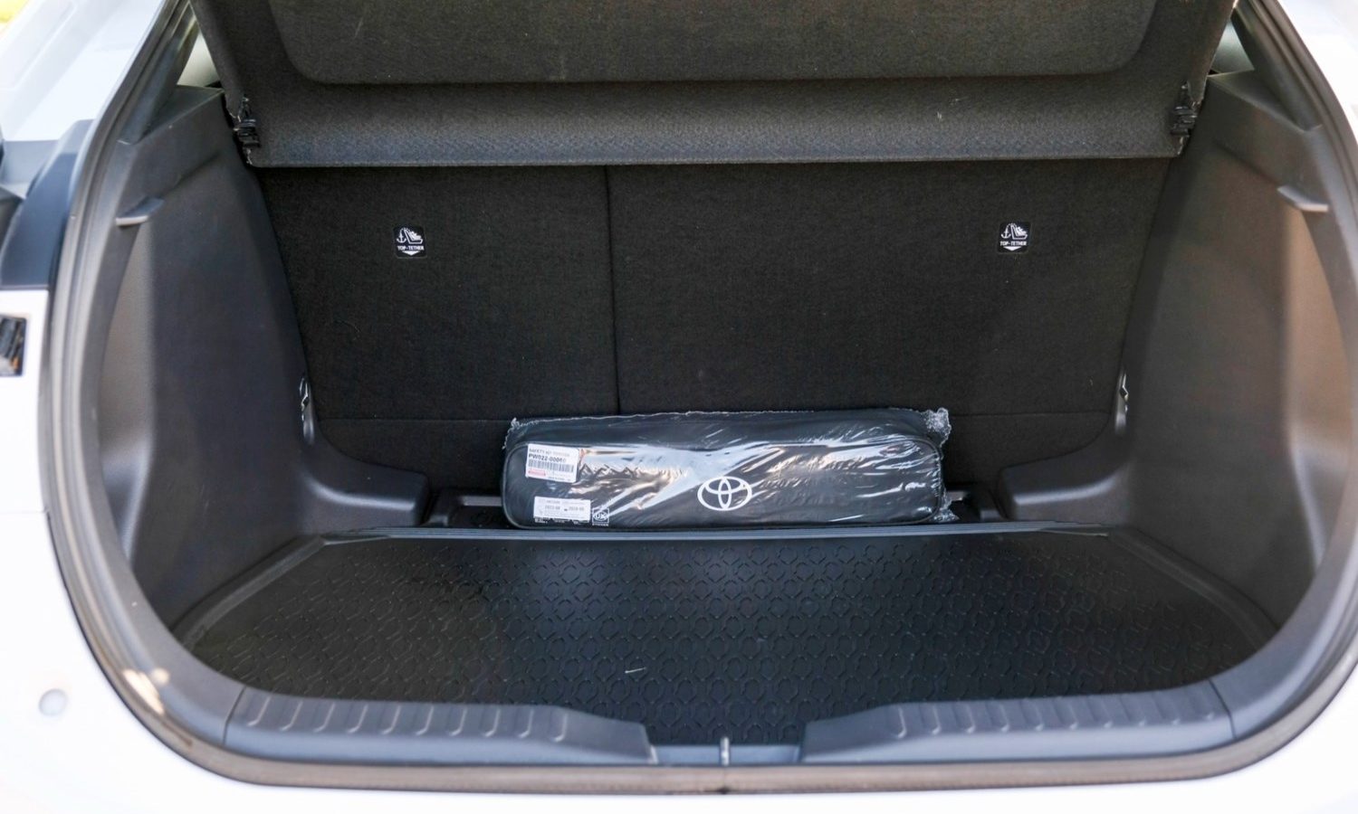 2024 Toyota C-HR 1.8 Hybrid Design 5dr CVT for sale at Hofmanns