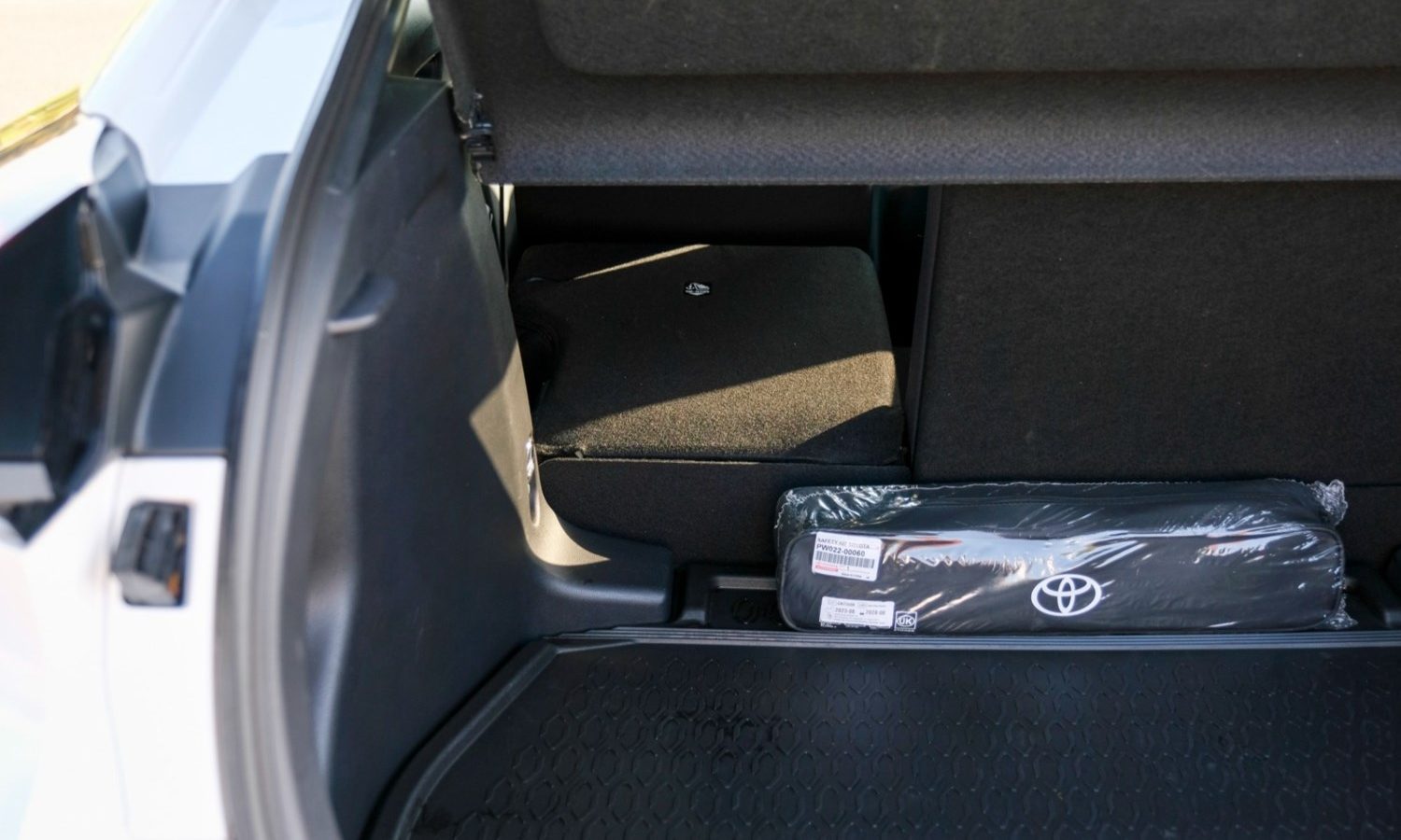 2024 Toyota C-HR 1.8 Hybrid Design 5dr CVT for sale at Hofmanns