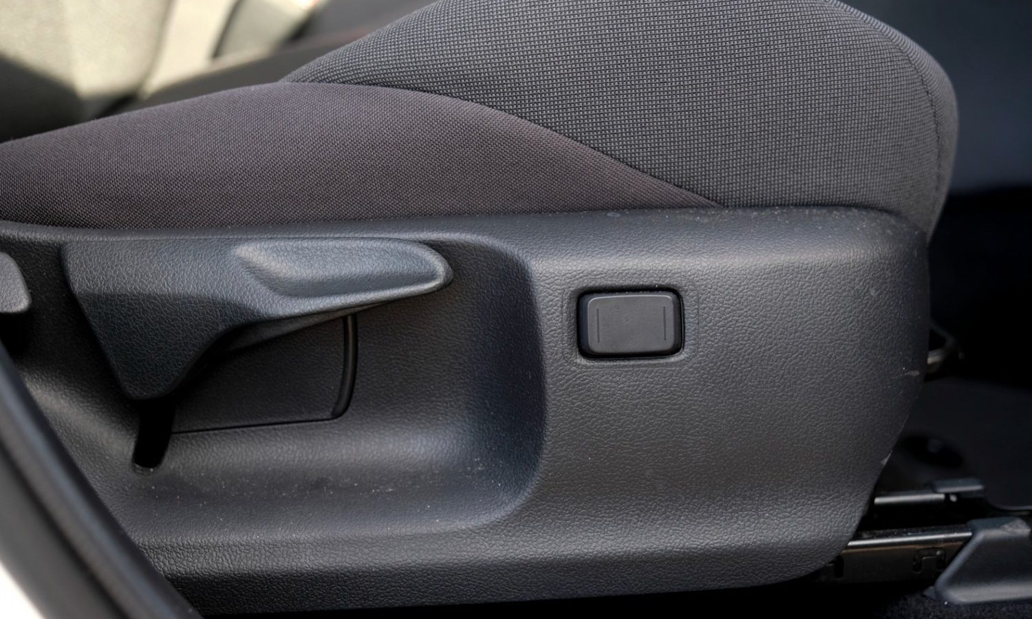 2024 Toyota C-HR 1.8 Hybrid Design 5dr CVT for sale at Hofmanns