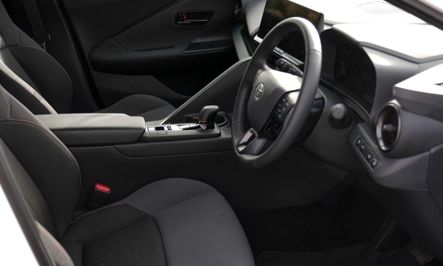 2024 Toyota C-HR 1.8 Hybrid Design 5dr CVT for sale at Hofmanns