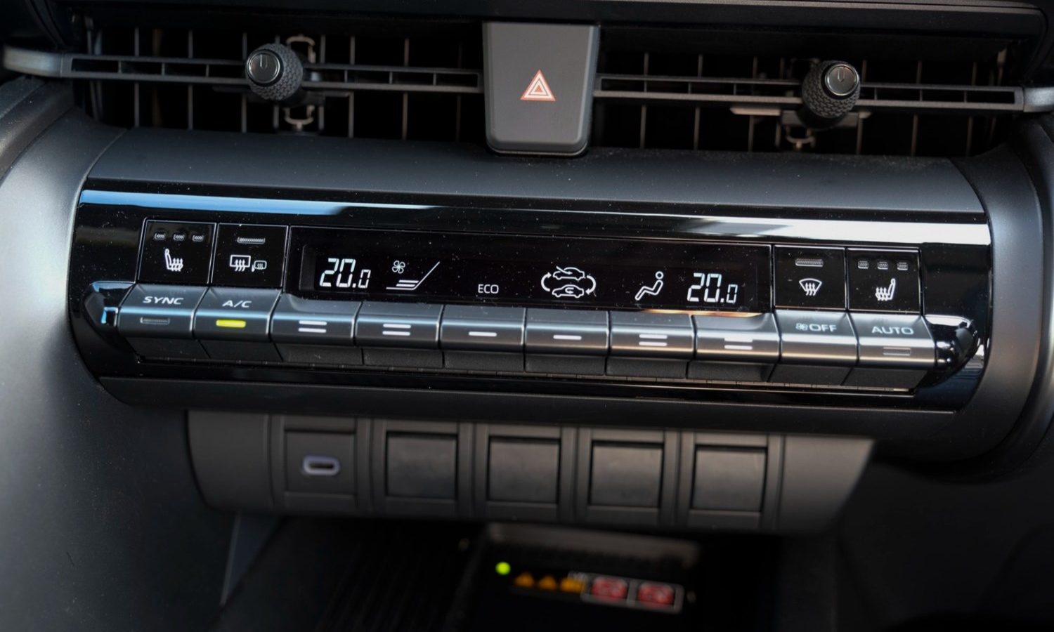 2024 Toyota C-HR 1.8 Hybrid Design 5dr CVT for sale at Hofmanns