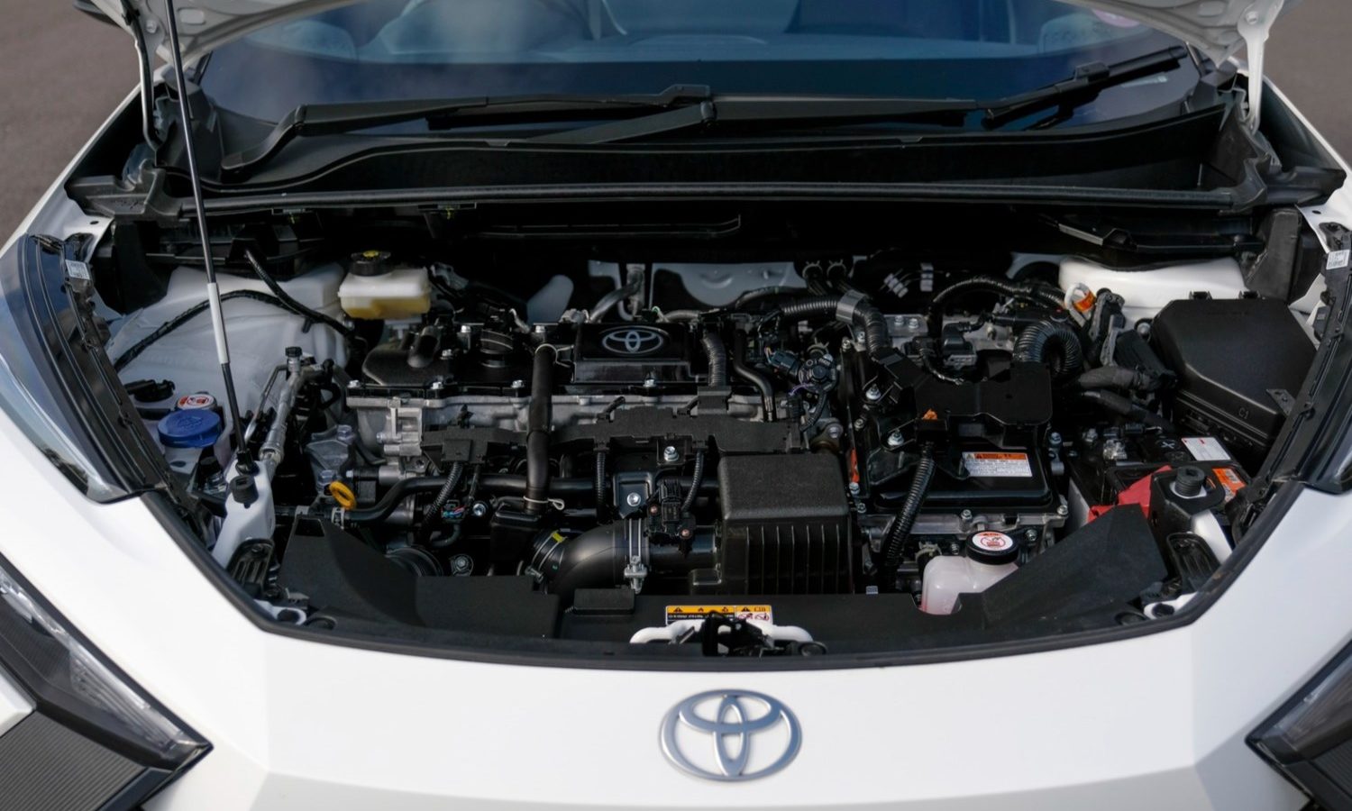 2024 Toyota C-HR 1.8 Hybrid Design 5dr CVT for sale at Hofmanns