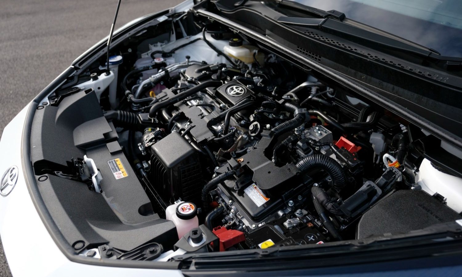 2024 Toyota C-HR 1.8 Hybrid Design 5dr CVT for sale at Hofmanns