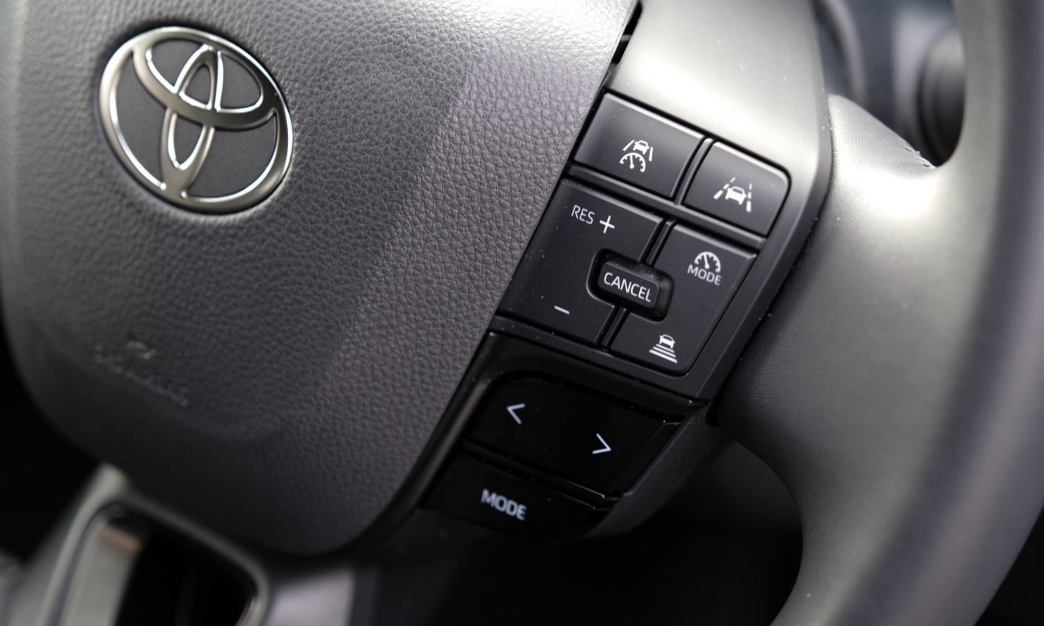 2024 Toyota C-HR 1.8 Hybrid Design 5dr CVT for sale at Hofmanns