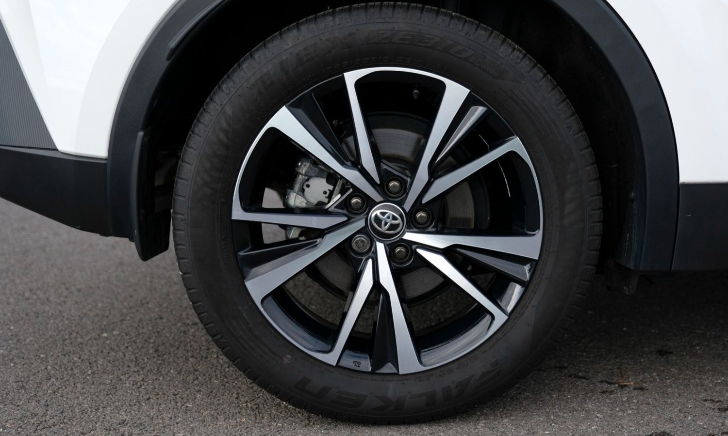 2024 Toyota C-HR 1.8 Hybrid Design 5dr CVT for sale at Hofmanns