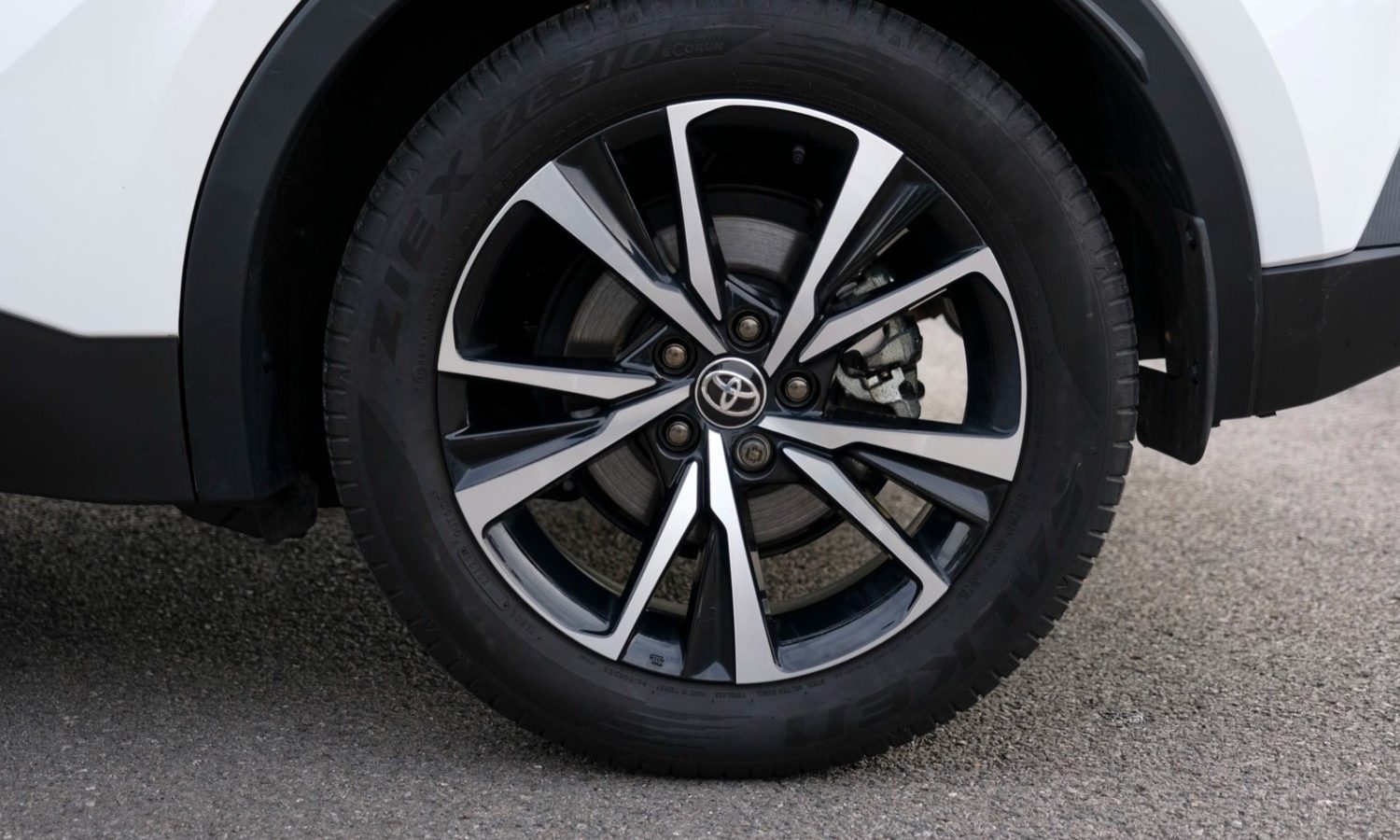 2024 Toyota C-HR 1.8 Hybrid Design 5dr CVT for sale at Hofmanns