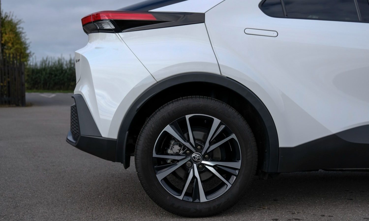 2024 Toyota C-HR 1.8 Hybrid Design 5dr CVT for sale at Hofmanns